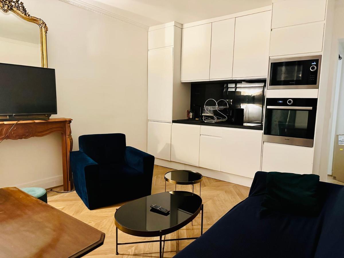 Home Sweet Home Champs De Mars Paris Bagian luar foto